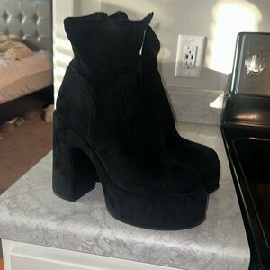 Steve Madden suede ankle platform boots